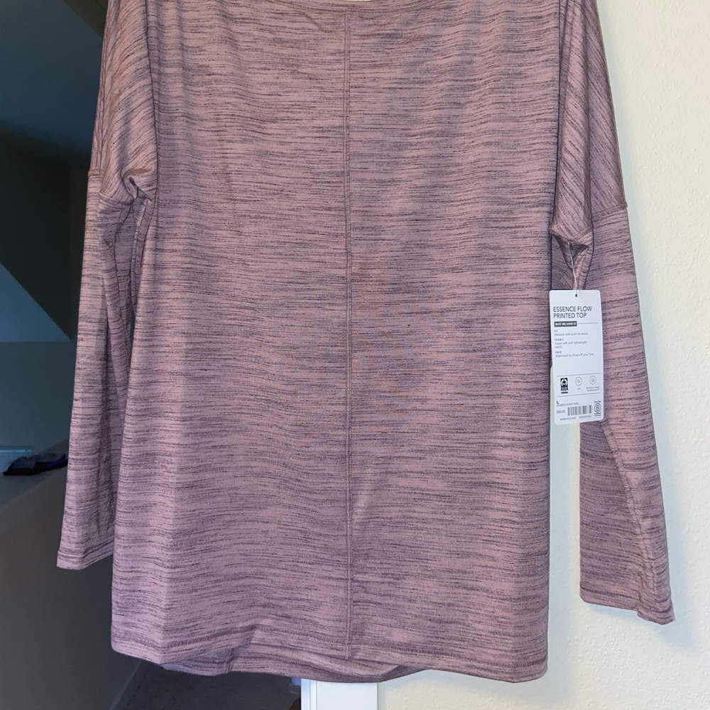 Athleta Essence Flow NWT